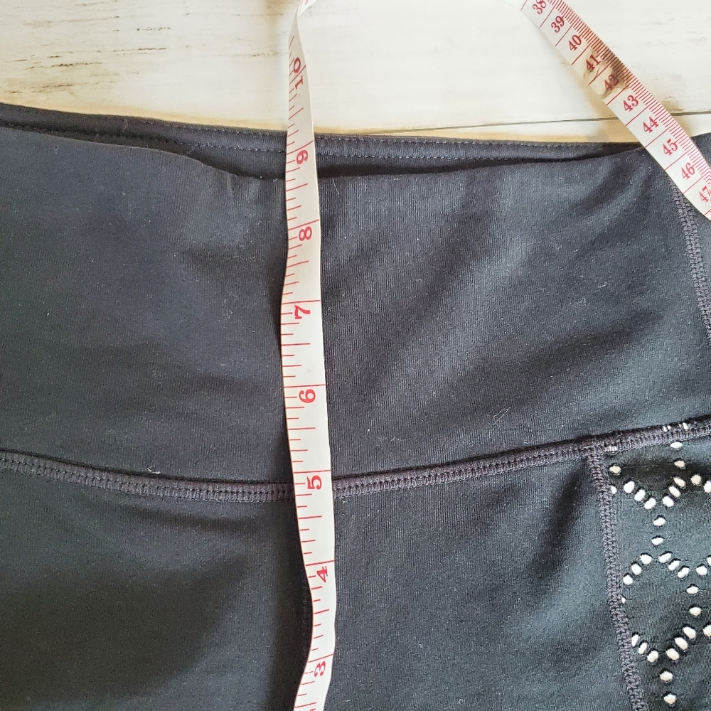 Athleta chaturanga capri legging laser cut eyelet details‎ black size xs - Picture 13 of 13
